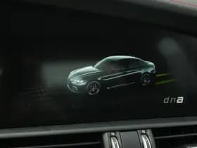 Alfa Romeo Giulia 2.0 Turbo 280 PK Competizione Q4 AWD | Pano | Veloce | 19" VERKOCHT thumbnail 48