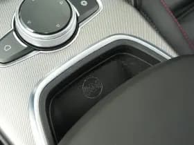 Alfa Romeo Giulia 2.0 Turbo 280 PK Competizione Q4 AWD | Pano | Veloce | 19" VERKOCHT thumbnail 50