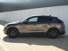 Alfa Romeo Stelvio thumbnail 14