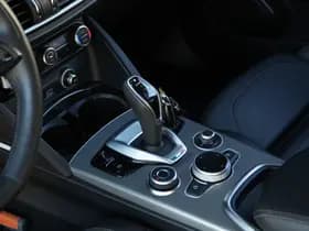 Alfa Romeo Stelvio thumbnail 18