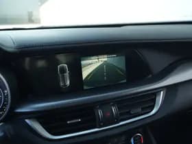 Alfa Romeo Stelvio thumbnail 25