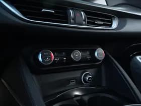 Alfa Romeo Stelvio thumbnail 26