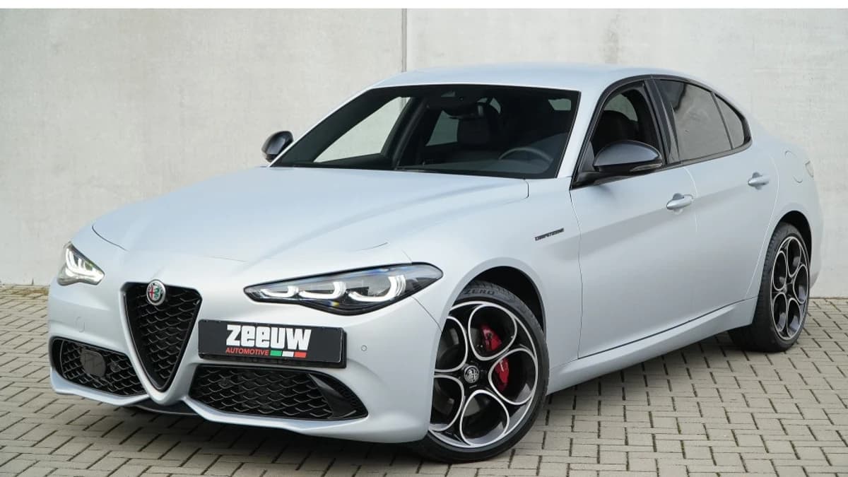 Alfa Romeo Giulia 2.0 Turbo 280 PK Competizione Q4 AWD | Harman | Veloce | 19" — foto 1