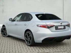 Alfa Romeo Giulia 2.0 Turbo 280 PK Competizione Q4 AWD | Harman | Veloce | 19" thumbnail 16