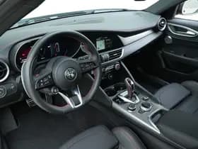 Alfa Romeo Giulia 2.0 Turbo 280 PK Competizione Q4 AWD | Harman | Veloce | 19" thumbnail 26