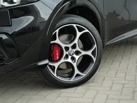 Alfa Romeo Tonale 1.3T PHEV 280 PK Veloce | Leder | Navi | LED | 19" thumbnail 6