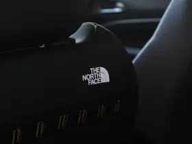 Jeep Avenger 1.2T 4xe 136 PK The North Face | 4x4 | Limited Edition thumbnail 11