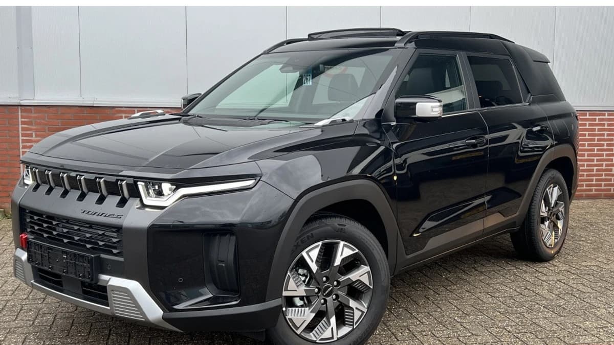 KGM Torres Hybrid 1.5 Hybrid Platinum | Pano. schuifdak | Stoel & Stuurverw — foto 1