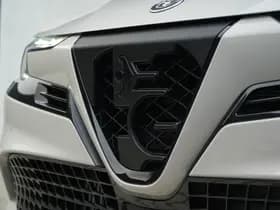 Alfa Romeo Junior 1.2 Turbo 136 PK Ibrida Speciale | Techno | Pano | Direct Leverb thumbnail 38