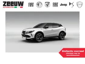 Alfa Romeo Junior Ibrida Sport Speciale Automaat