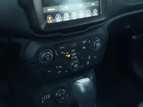 Jeep Renegade 4xe 240 PK Hybrid S | Leder | Navi | Winter | LED | Camera | 19" thumbnail 16