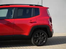 Jeep Renegade 4xe 240 PK Hybrid S | Leder | Navi | Winter | LED | Camera | 19" thumbnail 9