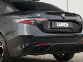 Alfa Romeo Giulia 2.0 Turbo 280 PK Competizione Q4 AWD | Pano | Veloce | 19" thumbnail 13