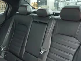 Alfa Romeo Giulia 2.0 Turbo 280 PK Competizione Q4 AWD | Pano | Veloce | 19" thumbnail 14