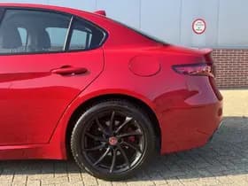 Alfa Romeo Giulia 2.0 Turbo 280 PK Super | Veloce | Navi | Xenon | 18" thumbnail 11