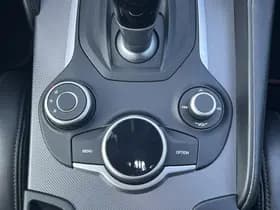 Alfa Romeo Giulia 2.0 Turbo 280 PK Super | Veloce | Navi | Xenon | 18" thumbnail 21