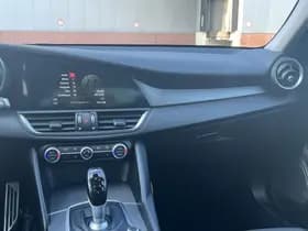 Alfa Romeo Giulia 2.0 Turbo 280 PK Super | Veloce | Navi | Xenon | 18" thumbnail 22