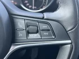 Alfa Romeo Giulia 2.0 Turbo 280 PK Super | Veloce | Navi | Xenon | 18" thumbnail 24