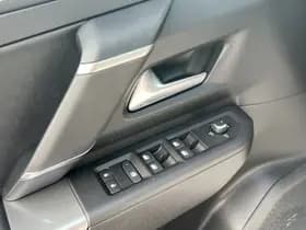 Jeep Compass 1.2 e-Hybrid First Edition | Pano | Premium Pack | Convenience thumbnail 18