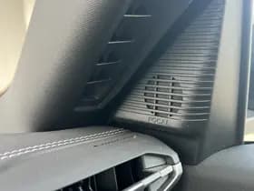 Jeep Compass 1.2 e-Hybrid First Edition | Pano | Premium Pack | Convenience thumbnail 19