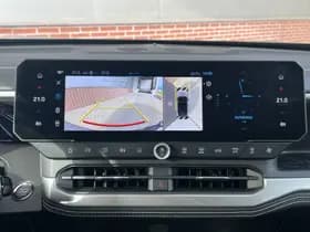 Jeep Compass 1.2 e-Hybrid First Edition | Pano | Premium Pack | Convenience thumbnail 28