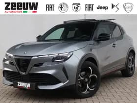 Alfa Romeo Junior 1.2 Turbo 136 PK Ibrida Speciale | Techno | Pano | 18"
