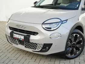 Fiat 600e La Prima 54 kWh | Navi | Camera | Carplay | 18" thumbnail 2