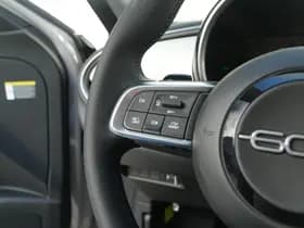 Fiat 600e La Prima 54 kWh | Navi | Camera | Carplay | 18" thumbnail 25