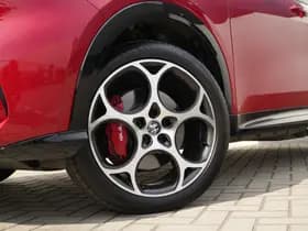 Alfa Romeo Tonale 1.3T PHEV 280 PK Edizione Speciale | Leder | Harman | Winter thumbnail 5