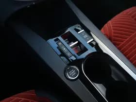 Lancia Ypsilon LX 51 kWh | Navi | Exclusive | "Oro" thumbnail 33