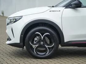 Alfa Romeo Junior 1.2 Turbo 136 PK Ibrida Speciale | Techno | Pano | Direct Leverb thumbnail 11