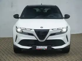 Alfa Romeo Junior 1.2 Turbo 136 PK Ibrida Speciale | Techno | Pano | Direct Leverb thumbnail 8