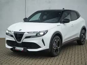 Alfa Romeo Junior 1.2 Turbo 136 PK Ibrida Speciale | Techno | Pano | Direct Leverb thumbnail 10