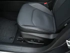 Jeep Compass 4xe 240 PK Hybride Summit | Pano | Premium | LED | Winter | 19" thumbnail 14