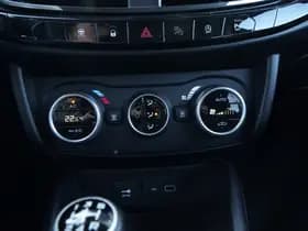 Fiat Tipo Stationwagon 1.0 Life 100 PK | Carplay | Camera | Trekhaak | Keyless | 17" thumbnail 17