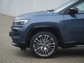 Jeep Compass 4xe 240 PK Hybrid Summit | Pano | Safety | 360cam | 19" thumbnail 6