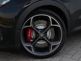 Alfa Romeo Junior Veloce 54 kWh 280 PK | Sport Pack | Techno Pack | 20" thumbnail 8