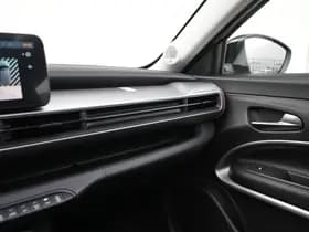 Jeep Avenger 1.2 e-Hybrid Summit | Pano | Leder | Winter | Navi | Trekhaak thumbnail 32