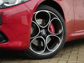 Alfa Romeo Giulia thumbnail 5