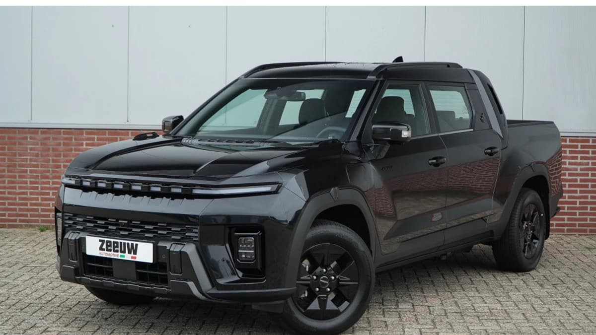 KGM Musso EV 80,6 kWh BLACKLINE 4WD 237PK — foto 1