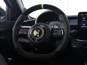 Abarth 600e Turismo 54 kWh | Sabelt | Boek nu uw proefrit! thumbnail 16