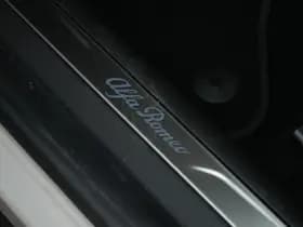 Alfa Romeo Junior 1.2 Turbo 136 PK Ibrida Speciale | Techno | Direct Leverbaar thumbnail 30