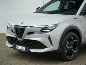 Alfa Romeo Junior 1.2 Turbo 136 PK Ibrida Speciale | Techno | Direct Leverbaar thumbnail 10