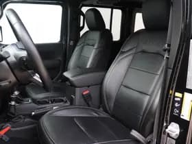 Jeep Wrangler thumbnail 3