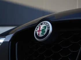 Alfa Romeo Stelvio thumbnail 5