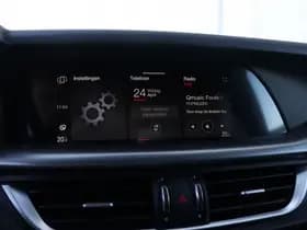 Alfa Romeo Stelvio thumbnail 12