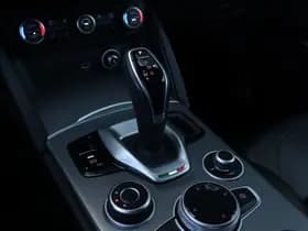 Alfa Romeo Stelvio thumbnail 14