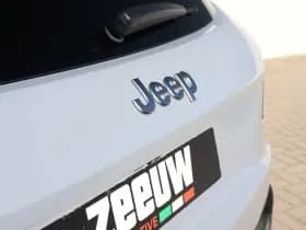 Jeep Avenger 1.2 e-Hybrid Summit | Navi | JBL | Camera | Winter | 18" thumbnail 8