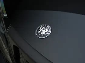 Alfa Romeo Junior 1.2 Turbo 136 PK Ibrida Speciale | Techno | Pano | Direct Leverb thumbnail 35