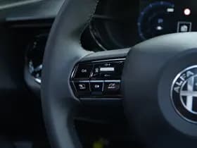 Alfa Romeo Junior Elettrica Speciale 54 kWh | Pano | Techno | 18" thumbnail 40